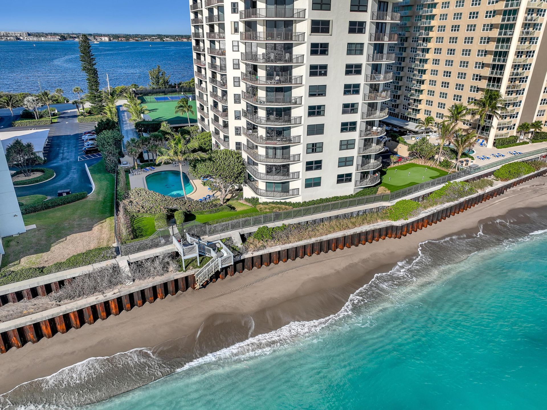 5420 N Ocean Drive, Unit 1106, Singer Island, FL 33404 Photo