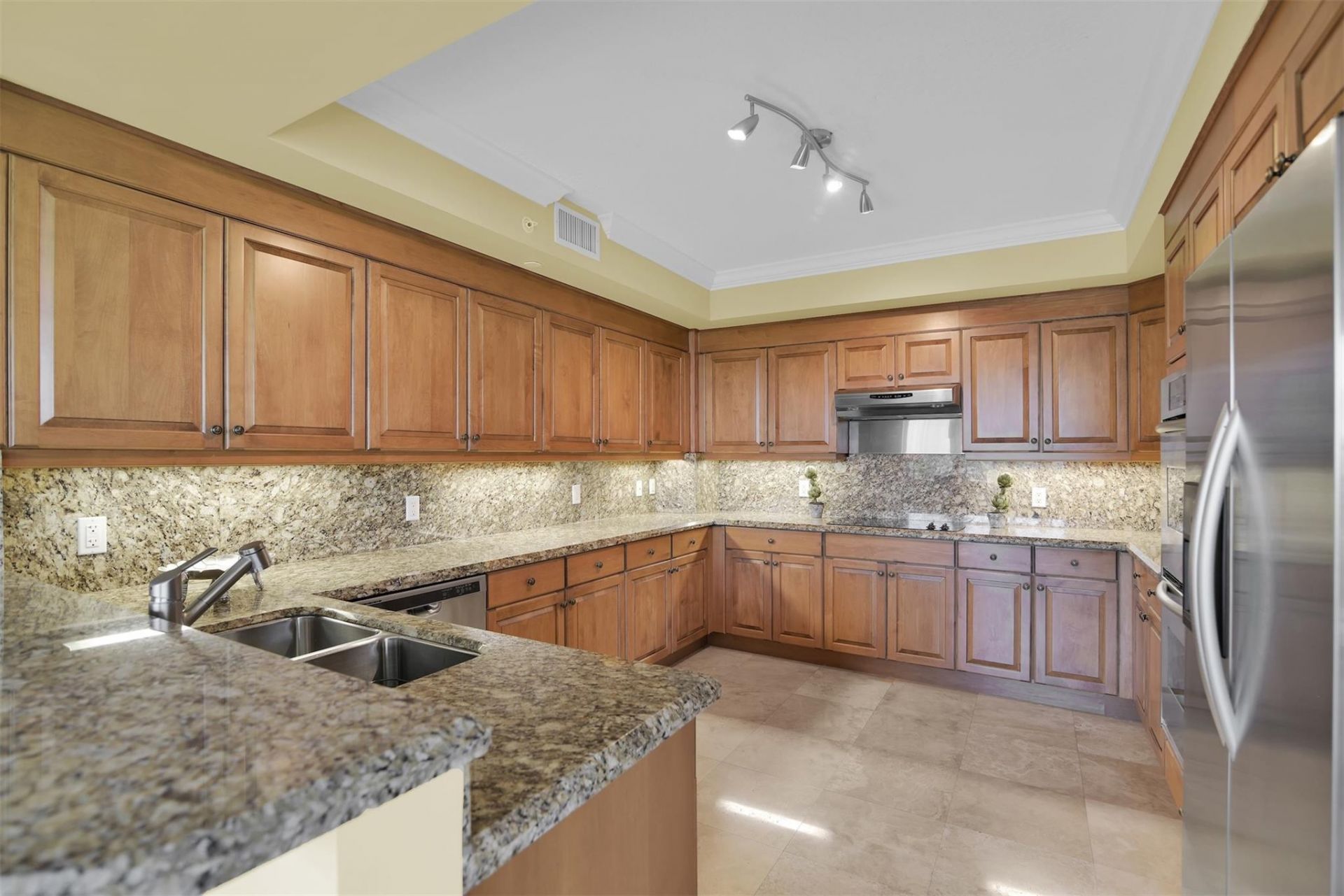 9 NE 20th Avenue, Unit 403, Deerfield Beach, FL 33441 Photo