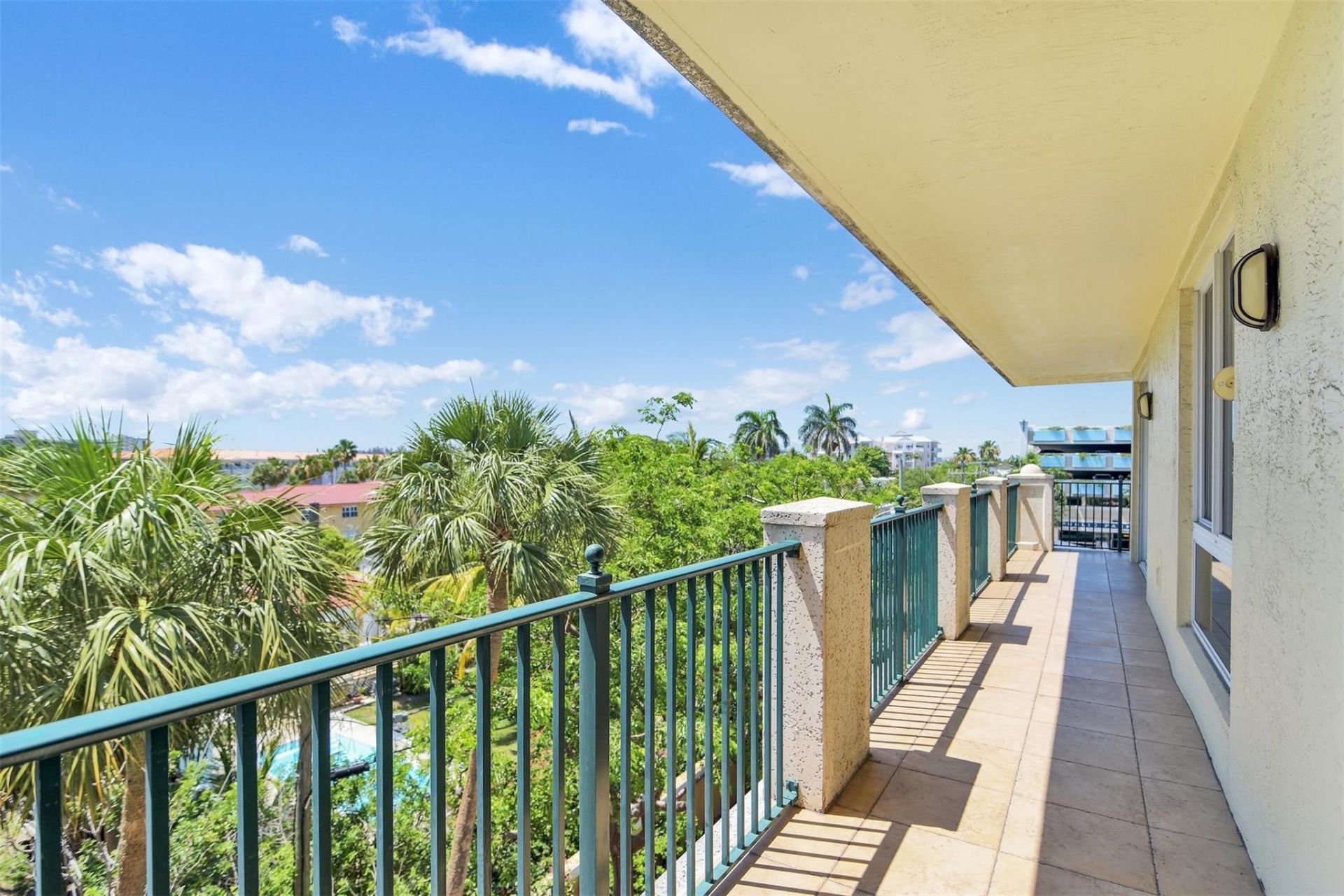 9 NE 20th Avenue, Unit 403, Deerfield Beach, FL 33441 Photo