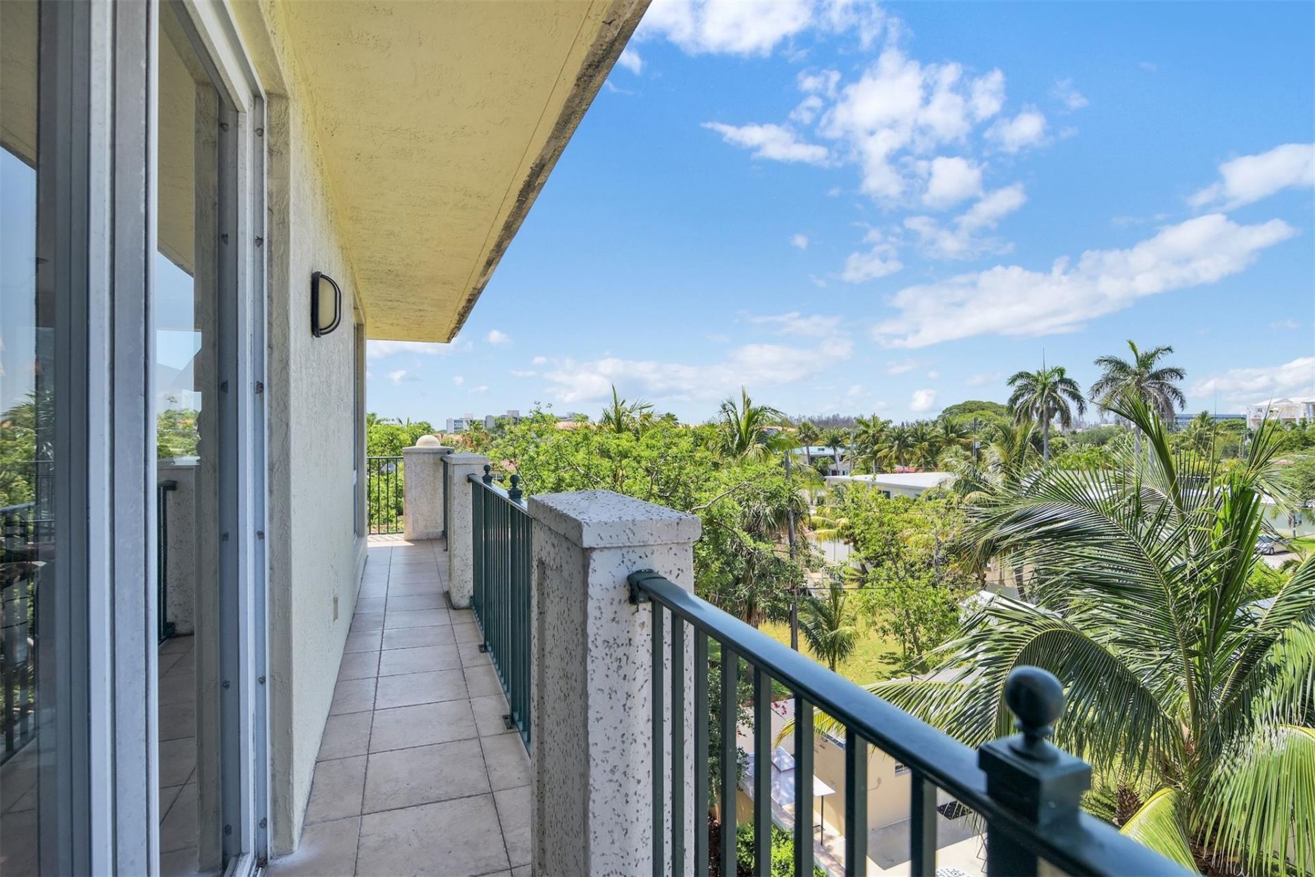 9 NE 20th Avenue, Unit 403, Deerfield Beach, FL 33441 Photo