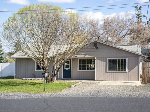 3044 SW Meadow Lane, Redmond, OR 97756