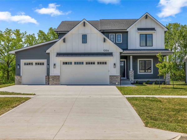 9814 Watermeadow Circle, Johnston, IA 50131