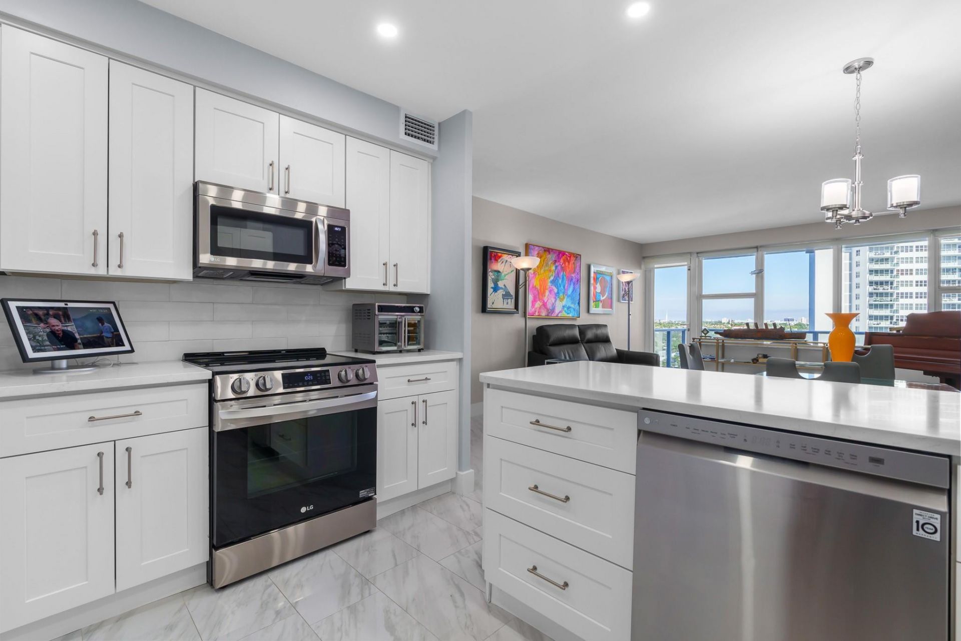 3333 NE 34th St, Unit 806, Fort Lauderdale, FL 33308 Photo