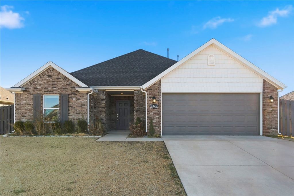 4375 Topeka Avenue, Fayetteville, AR 72704 Main Photo