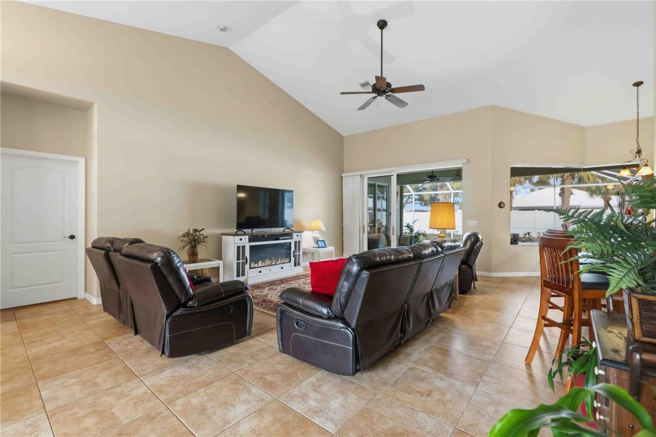 22318 Wexford Boulevard, Unit 4, Venice, FL 34293 Photo