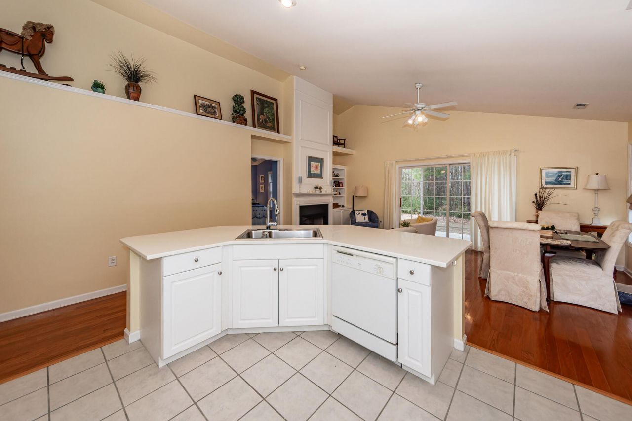 1520 Wellesley Circle Photo 18