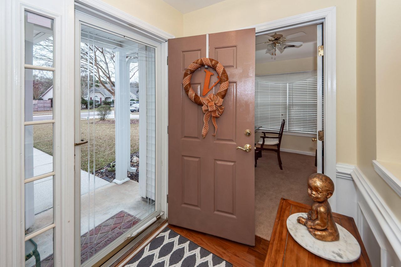 1520 Wellesley Circle Photo 3