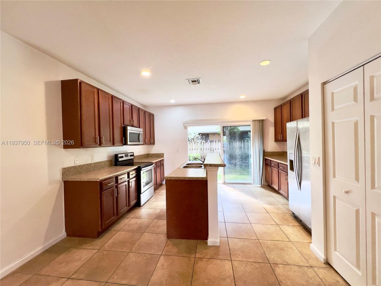 5906 Woodlands Blvd, Tamarac, FL 33319 Photo