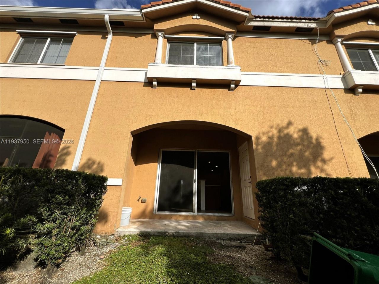5906 Woodlands Blvd, Tamarac, FL 33319 Photo