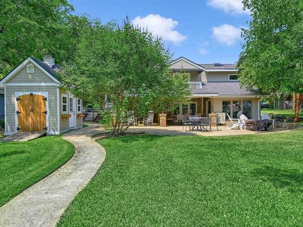 203 Kiowa Drive W, Lake Kiowa, TX 76240