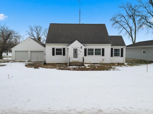 1025 7th Street S, Saint James, MN 56081