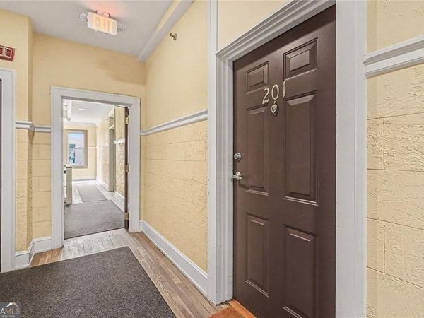 2855 Peachtree Road NE, Unit 201, Atlanta, GA 30305