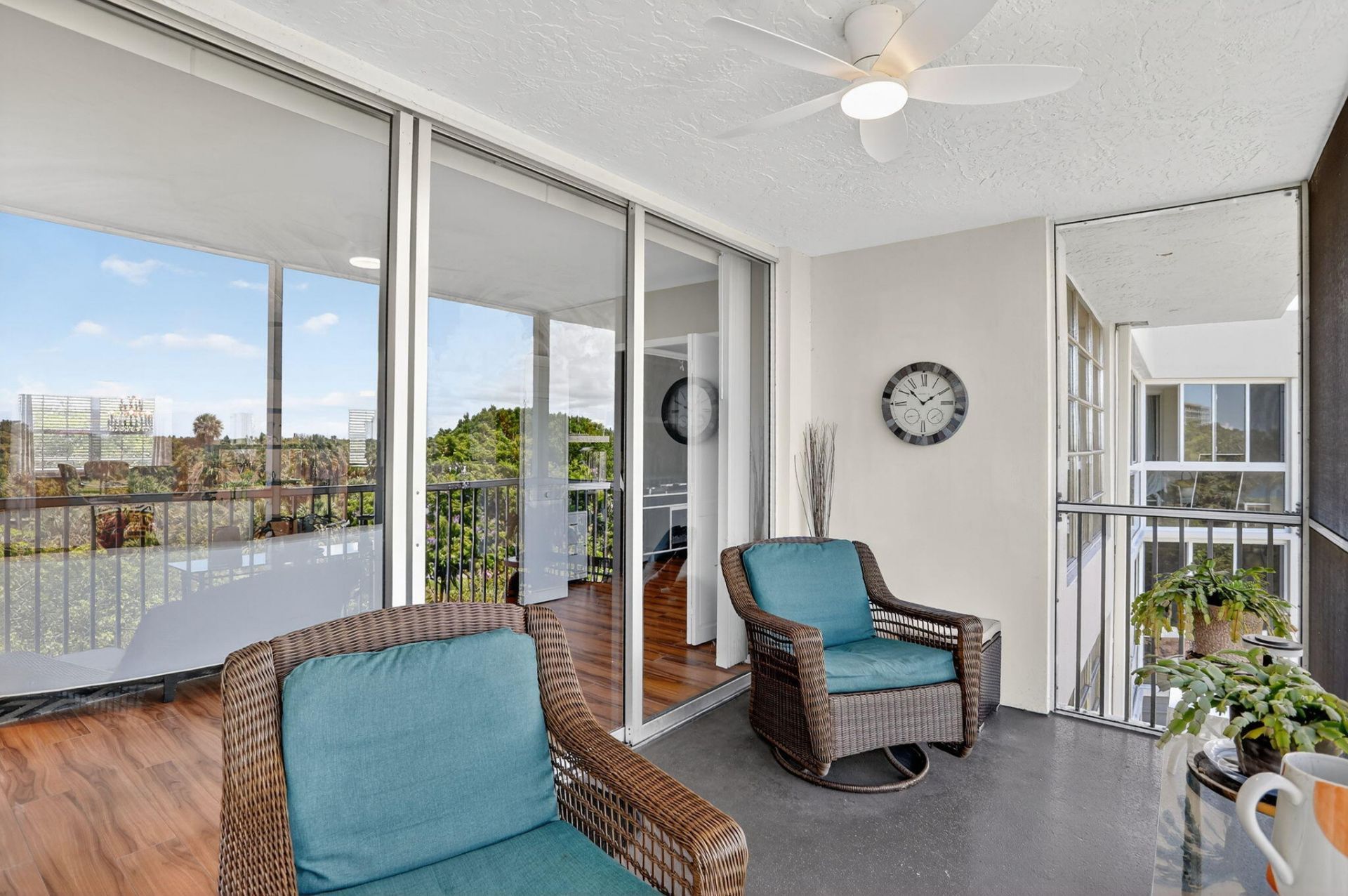 3960 Oaks Clubhouse Drive, Unit 504, Pompano Beach, FL 33069 Photo