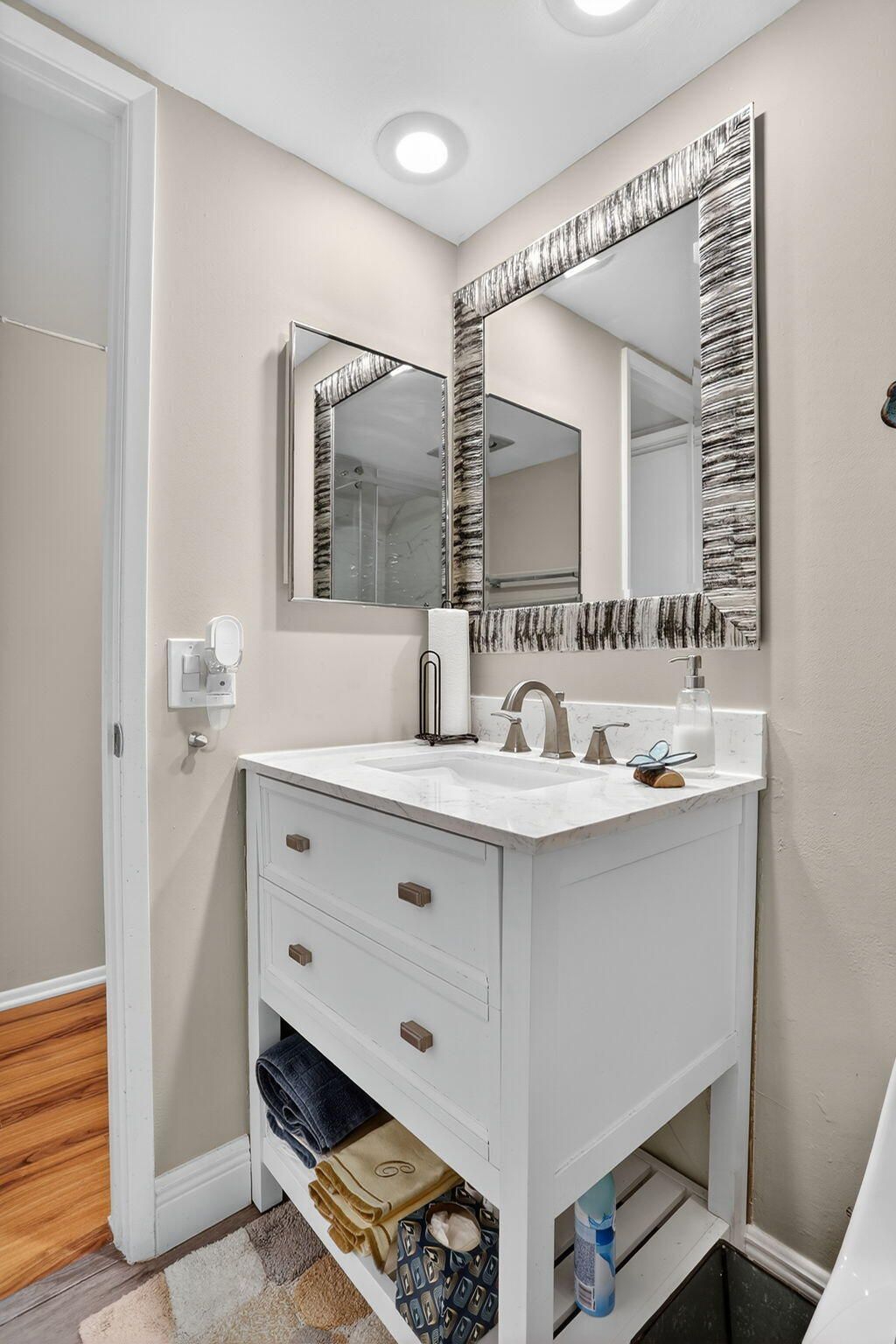 3960 Oaks Clubhouse Drive, Unit 504, Pompano Beach, FL 33069 Photo