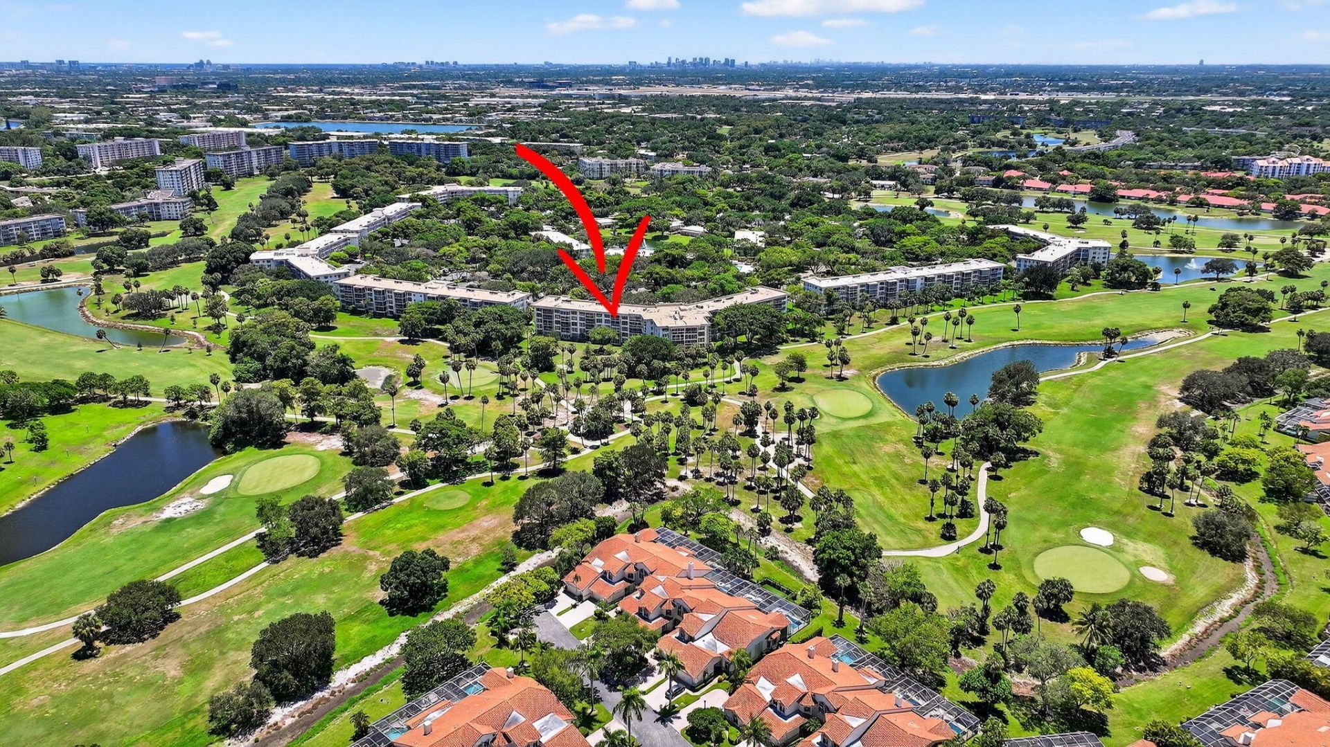 3960 Oaks Clubhouse Drive, Unit 504, Pompano Beach, FL 33069 Photo