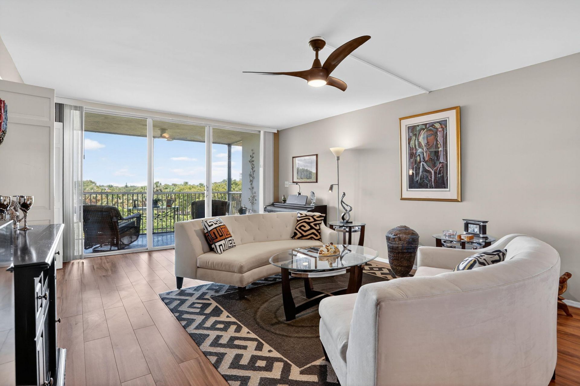 3960 Oaks Clubhouse Drive, Unit 504, Pompano Beach, FL 33069 Photo