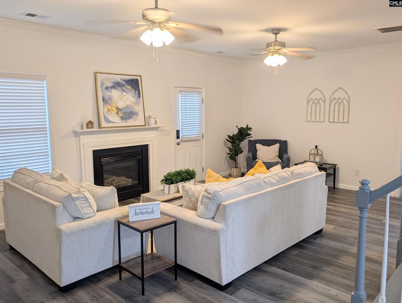 633 Chaterelle Way Photo 10