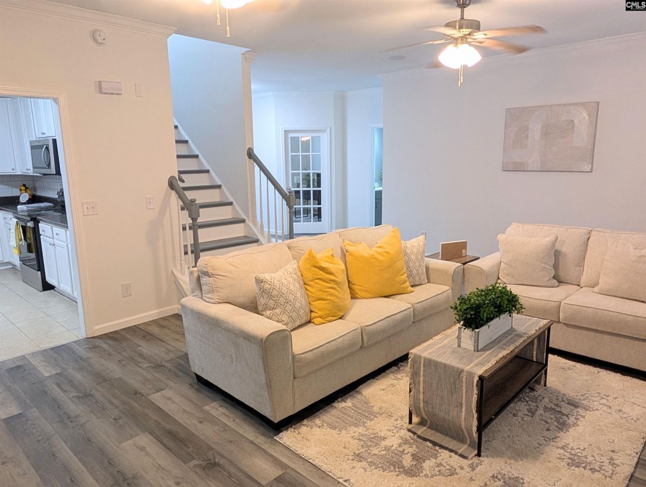 633 Chaterelle Way Photo 13