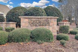 633 Chaterelle Way photo 4