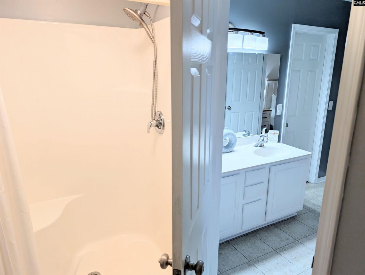 633 Chaterelle Way Photo 33