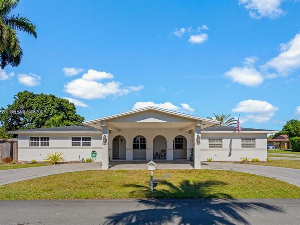 12805 SW 193rd Ter , Miami, FL 33177