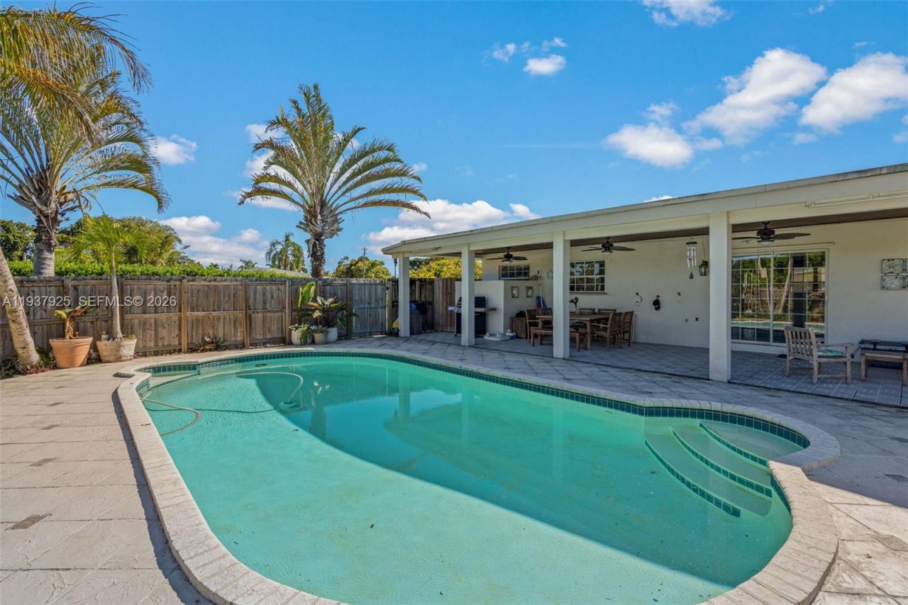 12805 SW 193rd Ter , Miami, FL 33177 Photo