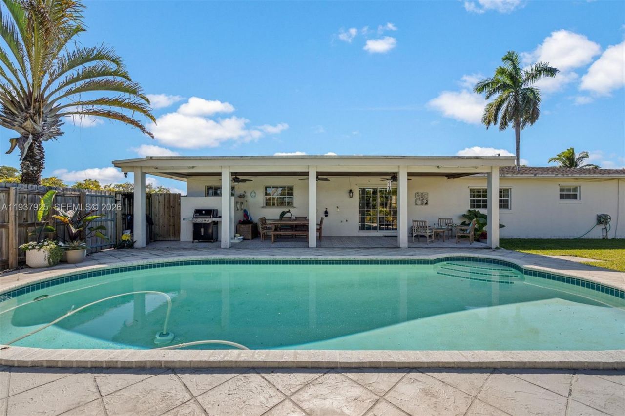 12805 SW 193rd Ter , Miami, FL 33177 Photo