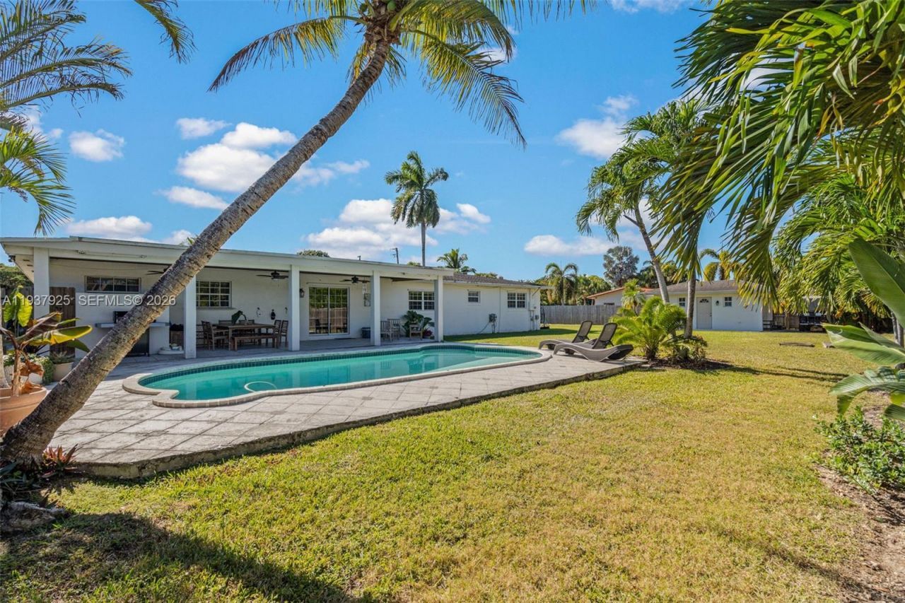 12805 SW 193rd Ter , Miami, FL 33177 Photo