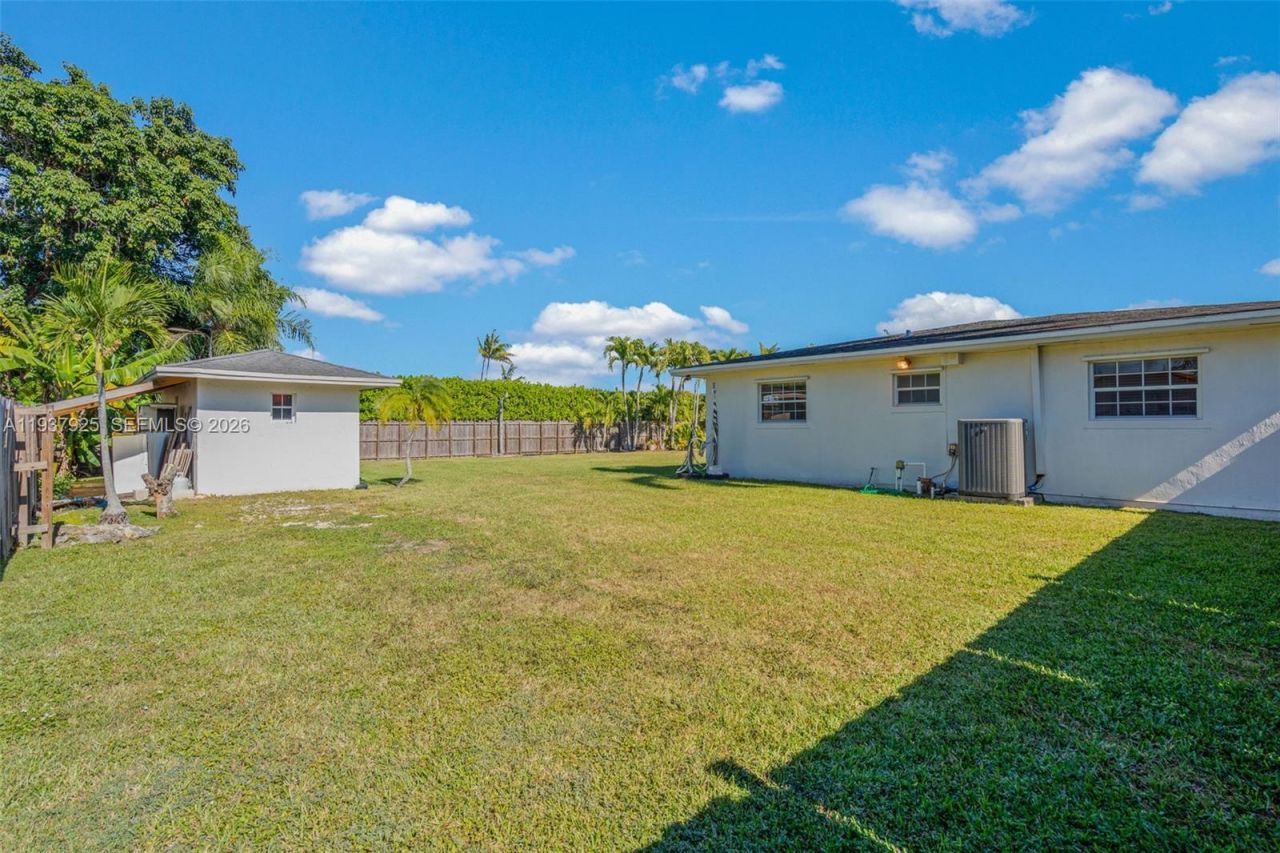 12805 SW 193rd Ter , Miami, FL 33177 Photo