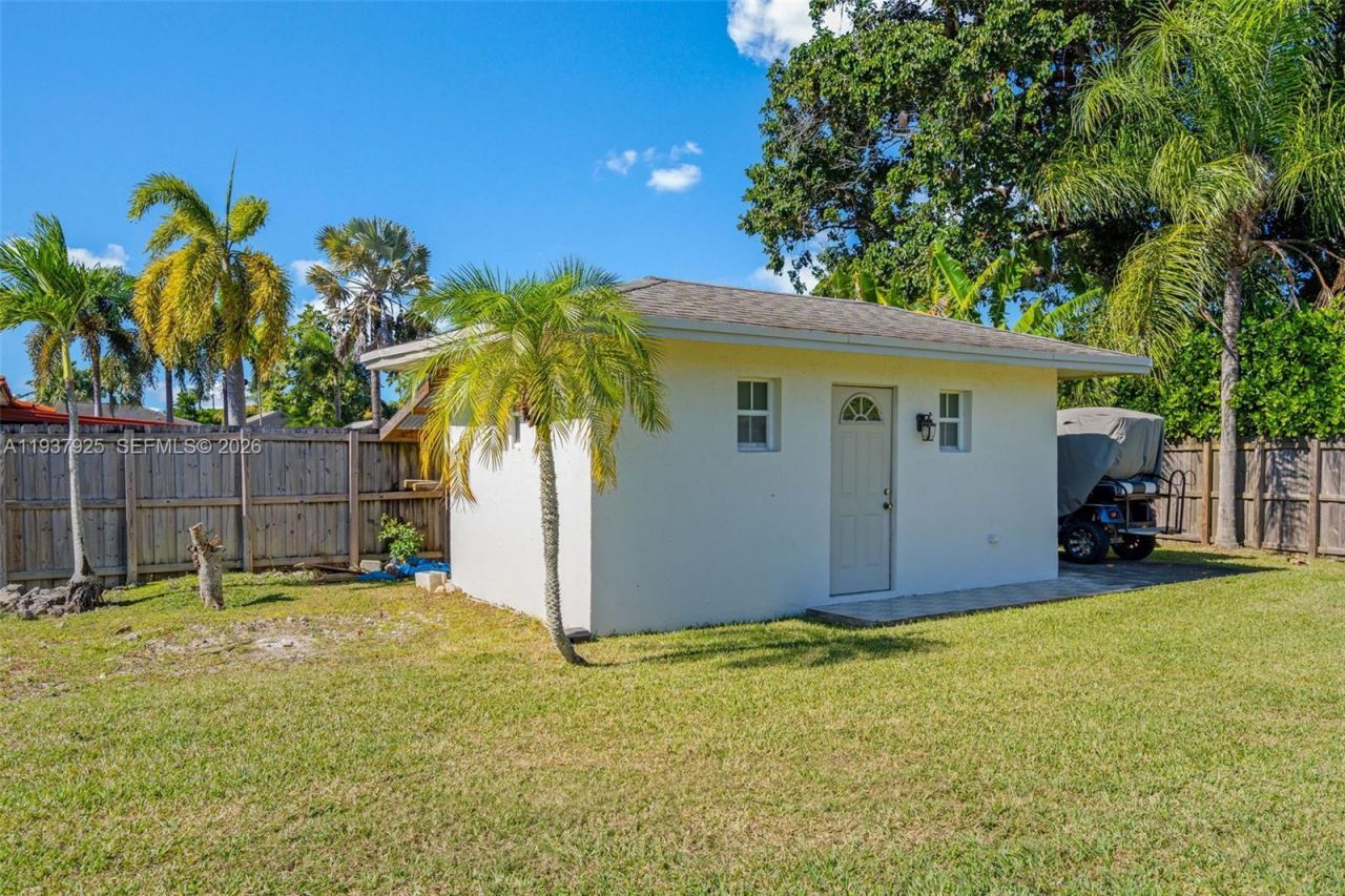 12805 SW 193rd Ter , Miami, FL 33177 Photo