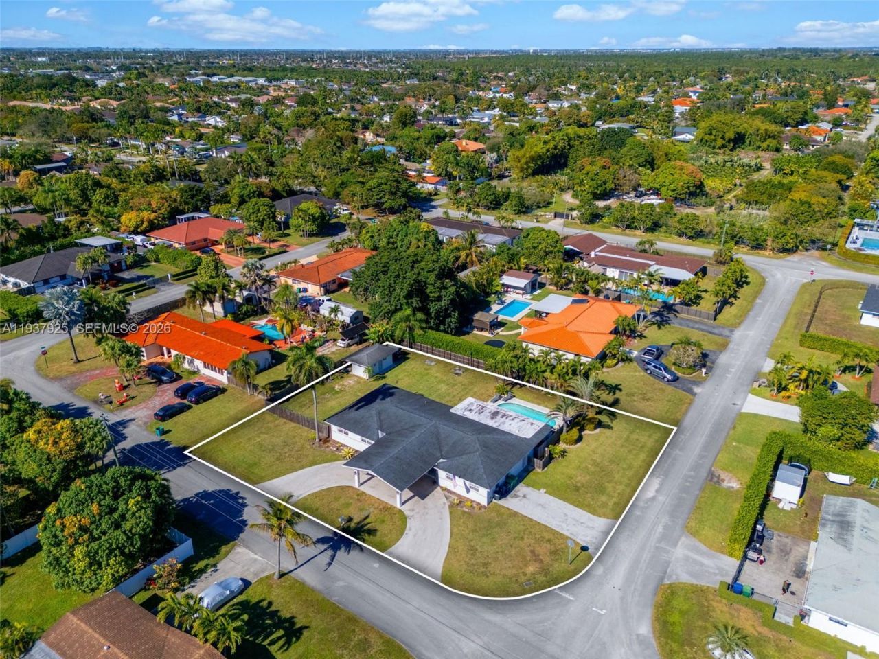 12805 SW 193rd Ter , Miami, FL 33177 Photo