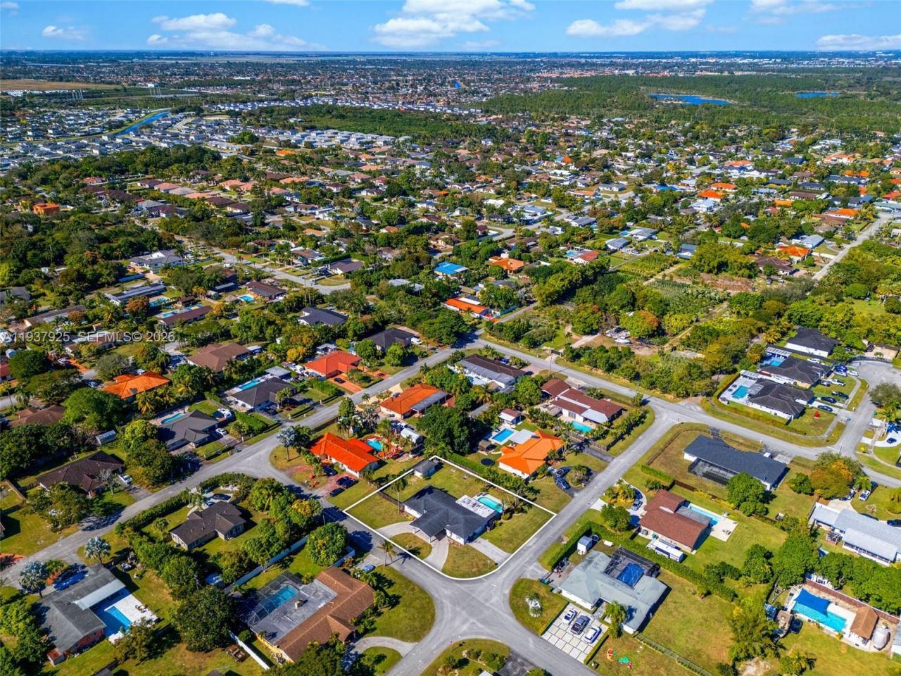 12805 SW 193rd Ter , Miami, FL 33177 Photo