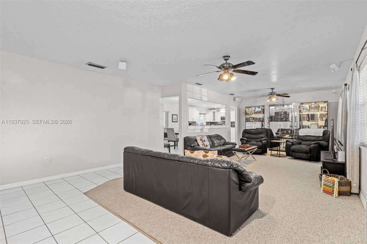 12805 SW 193rd Ter , Miami, FL 33177 Photo