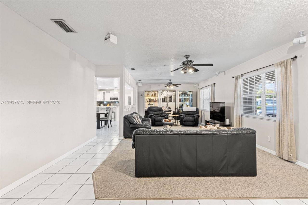 12805 SW 193rd Ter , Miami, FL 33177 Photo