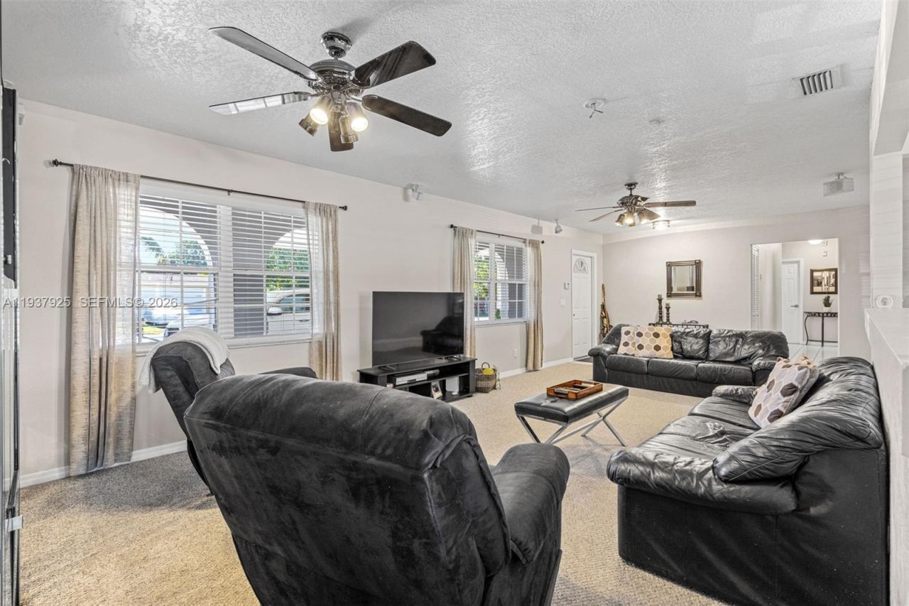 12805 SW 193rd Ter , Miami, FL 33177 Photo