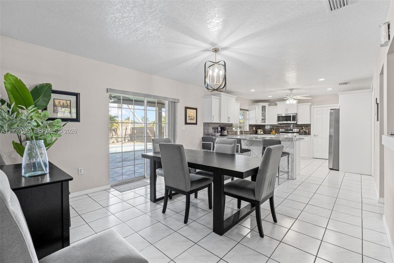 12805 SW 193rd Ter , Miami, FL 33177 Photo