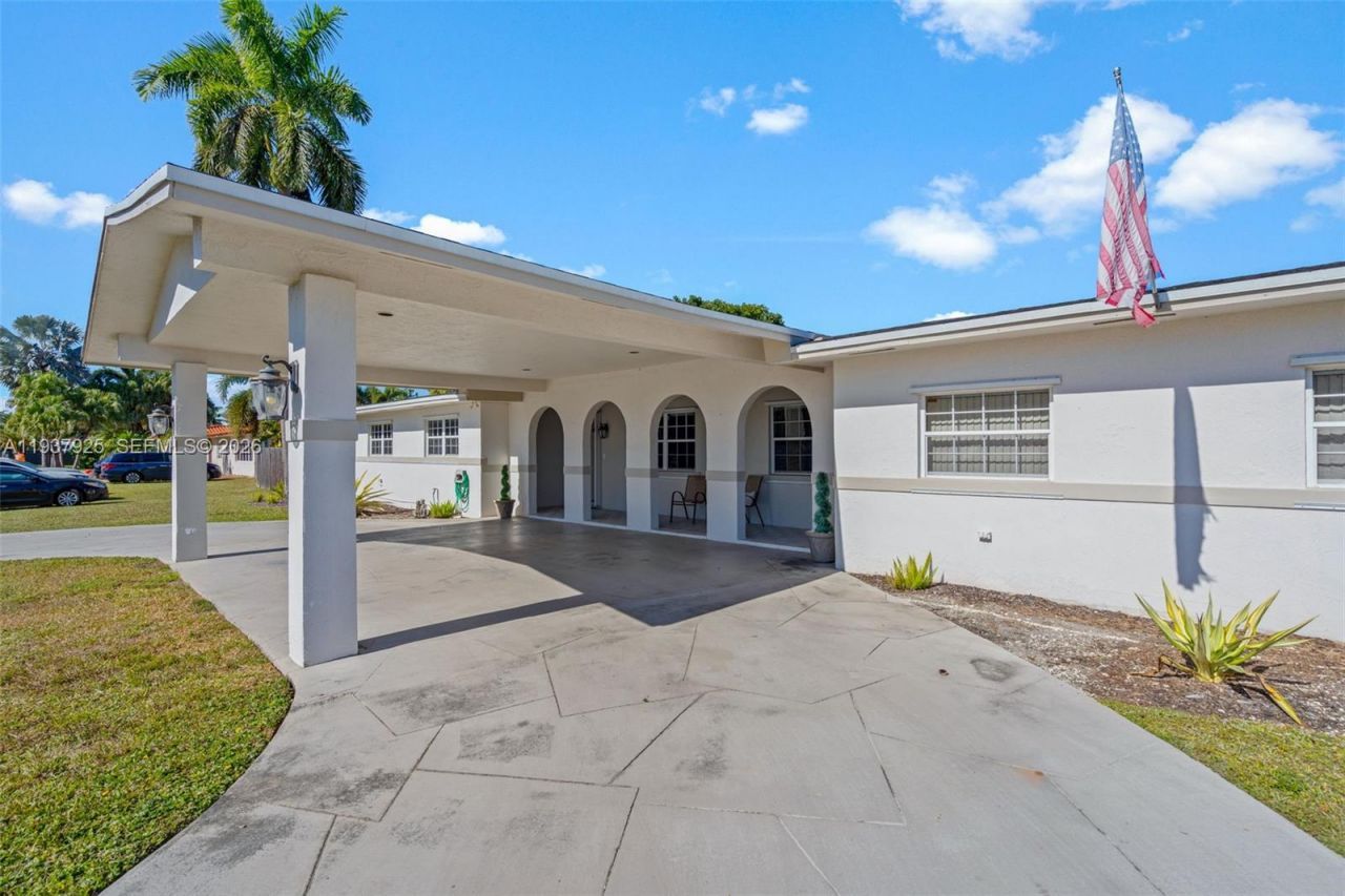 12805 SW 193rd Ter , Miami, FL 33177 Photo