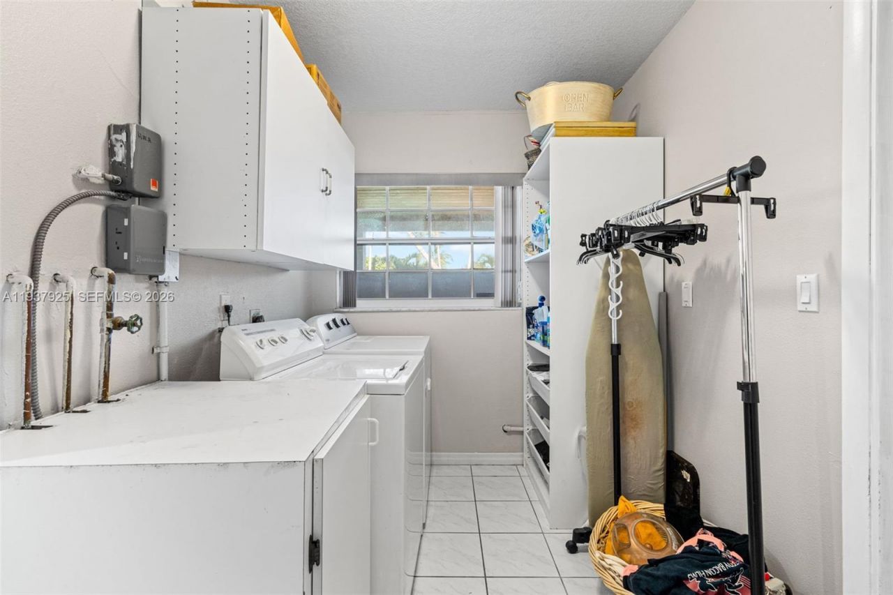 12805 SW 193rd Ter , Miami, FL 33177 Photo