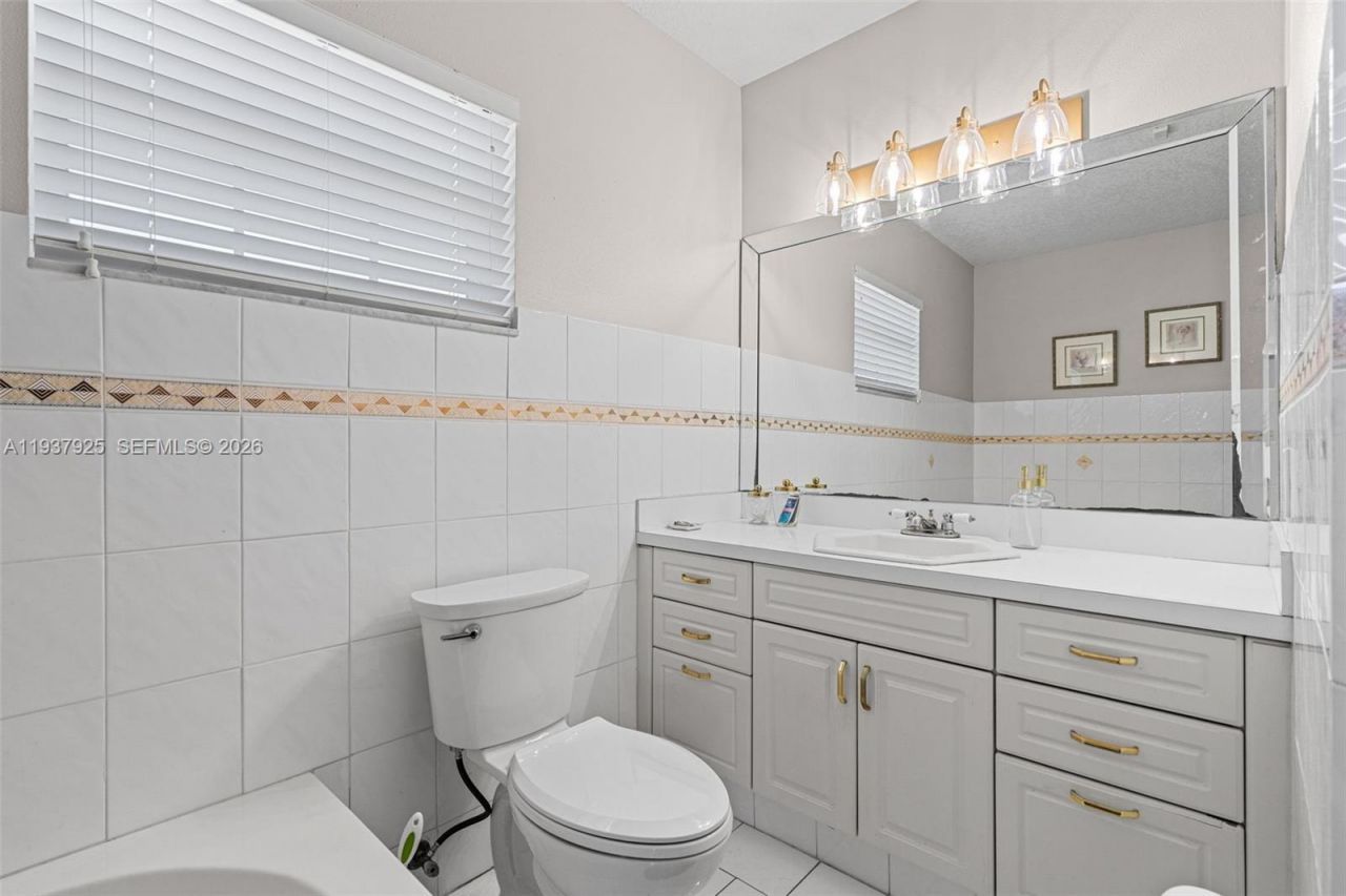 12805 SW 193rd Ter , Miami, FL 33177 Photo