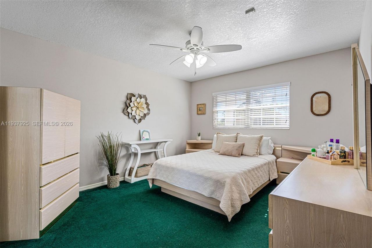 12805 SW 193rd Ter , Miami, FL 33177 Photo