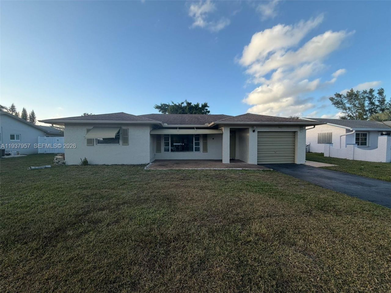 9507 NW 80th Ct, Tamarac, FL 33321 Photo