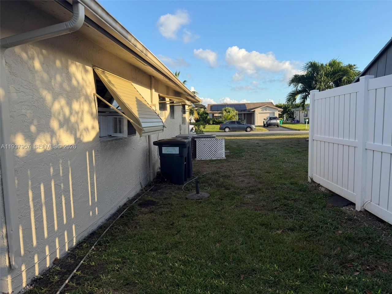 9507 NW 80th Ct, Tamarac, FL 33321 Photo