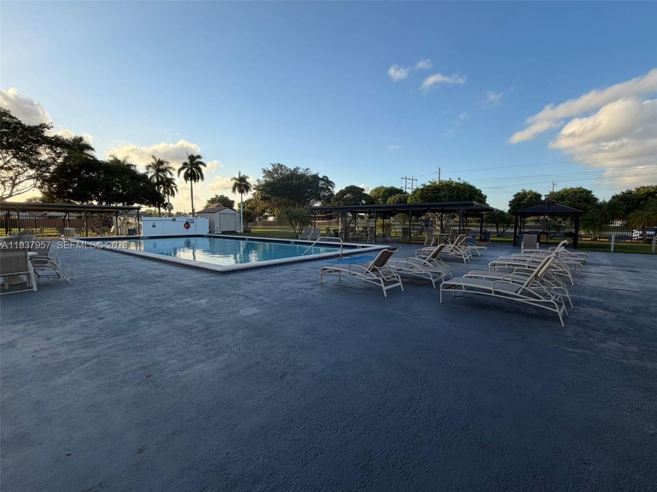 9507 NW 80th Ct, Tamarac, FL 33321 Photo