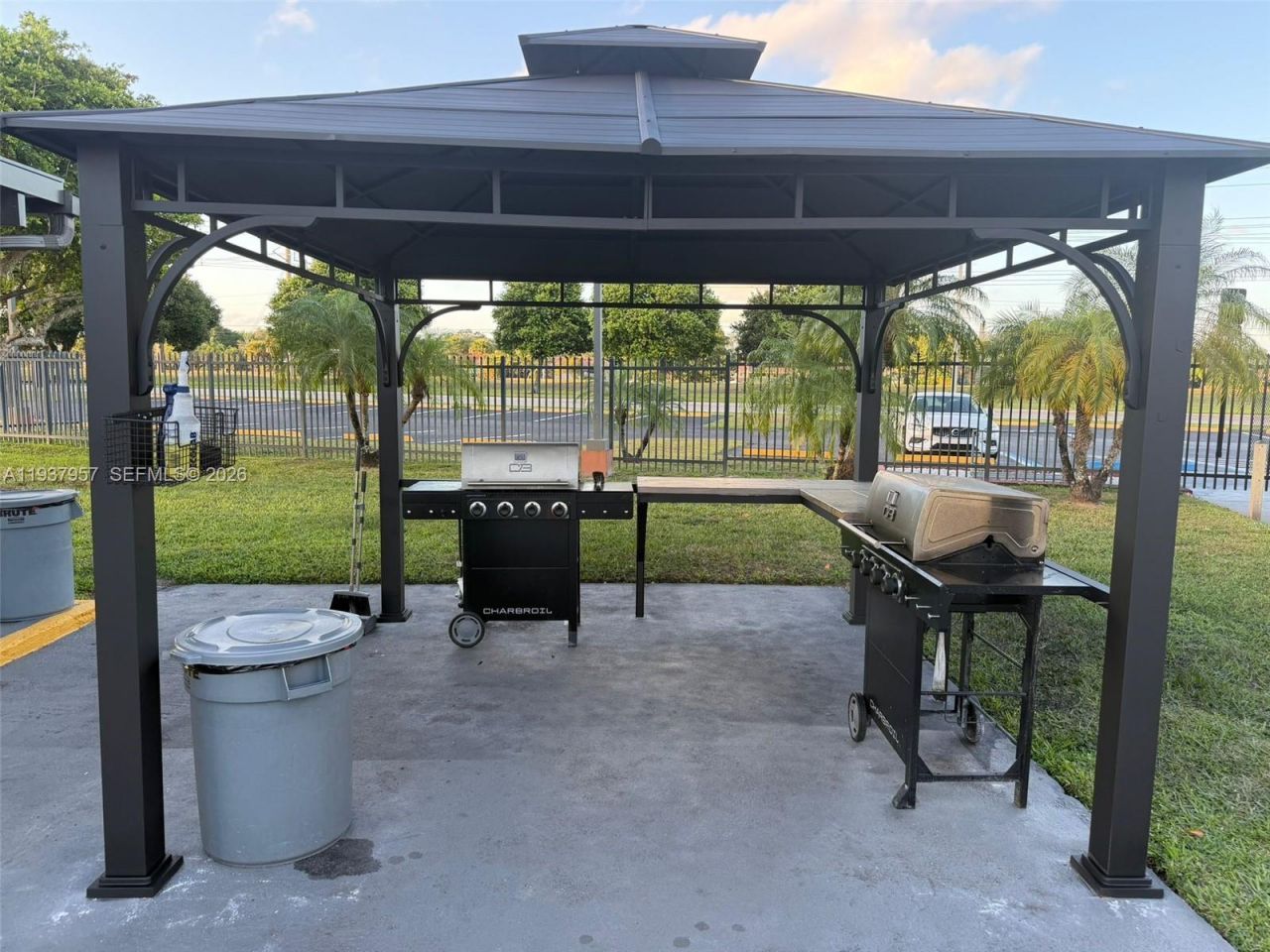 9507 NW 80th Ct, Tamarac, FL 33321 Photo