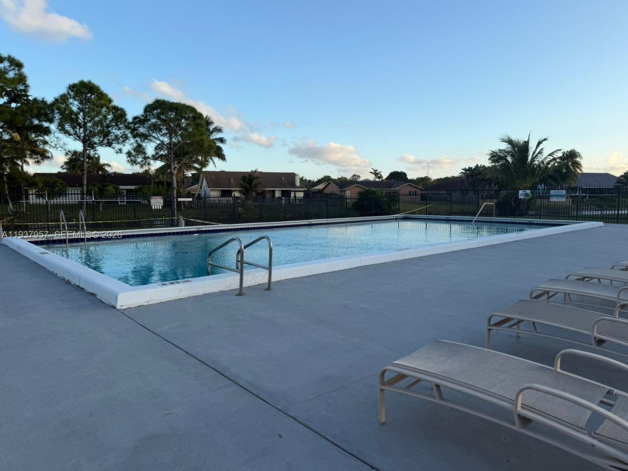 9507 NW 80th Ct, Tamarac, FL 33321 Photo