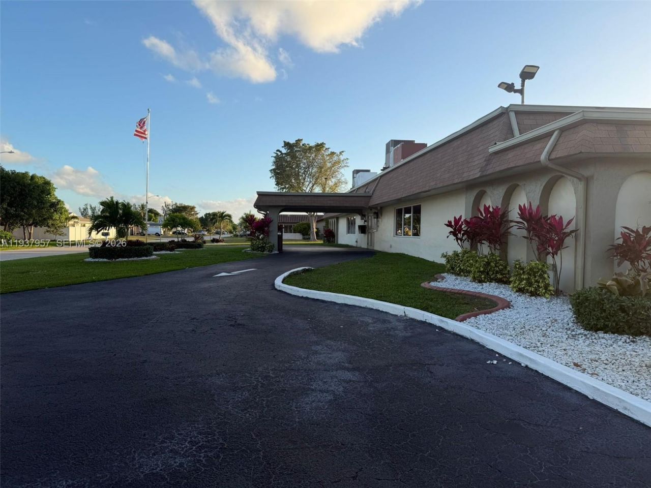 9507 NW 80th Ct, Tamarac, FL 33321 Photo