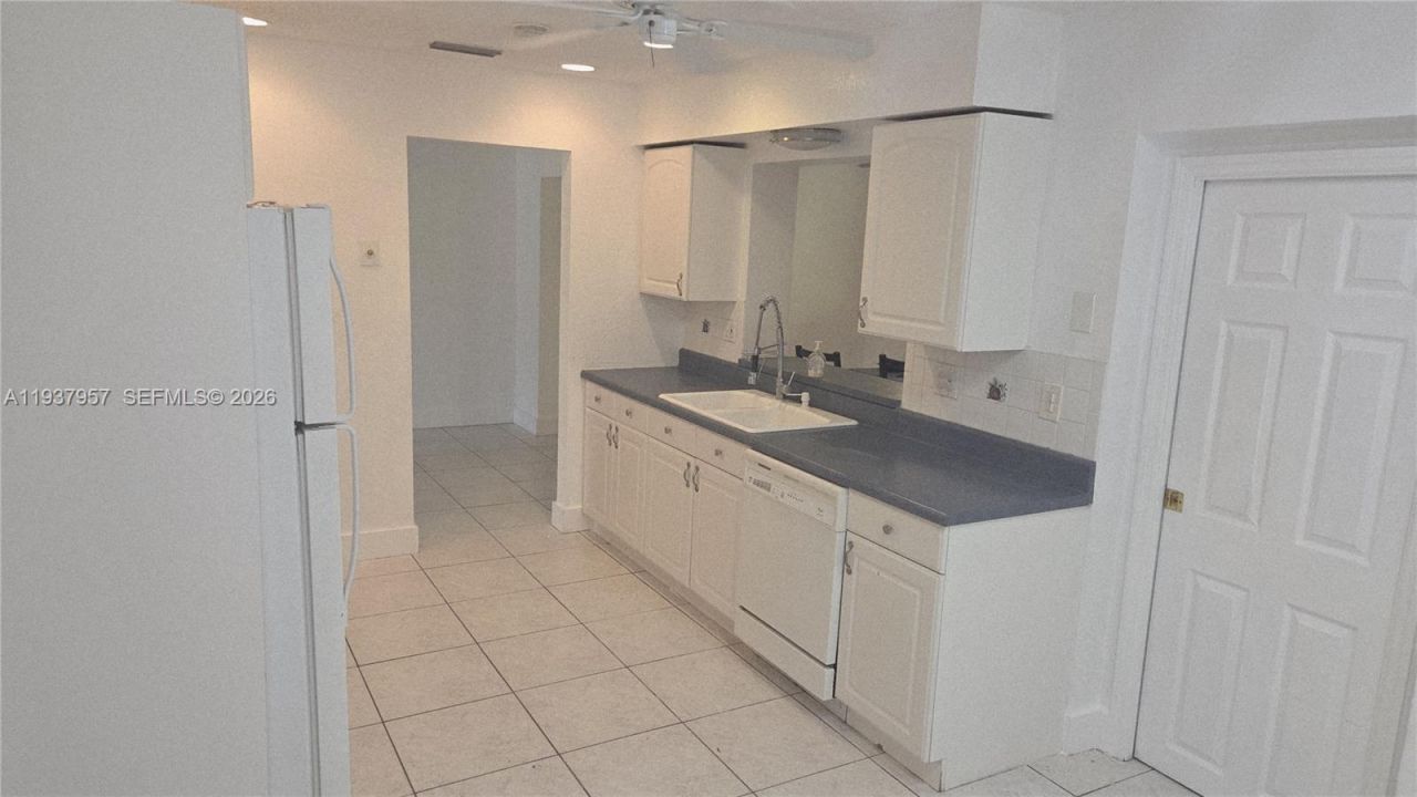 9507 NW 80th Ct, Tamarac, FL 33321 Photo