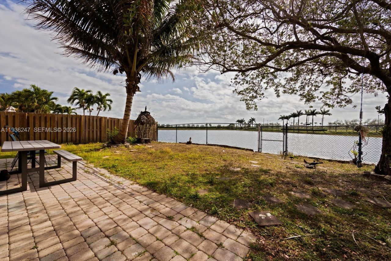 685 SE 37th Pl, Homestead, FL 33033 Photo