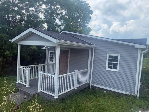 105 Penn Ave, Bentleyville, PA 15314