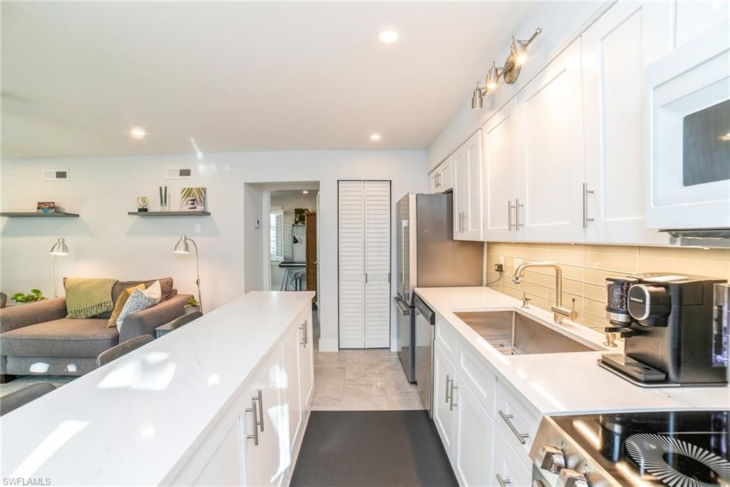 980 7th Ave S, Unit 101, Naples, FL 34102 Photo